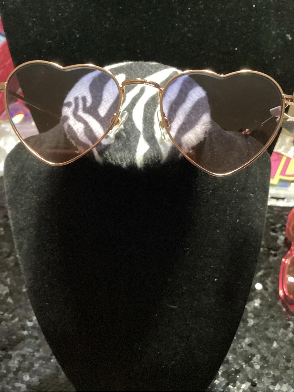 west loop Heart-Shaped Gold Frame Sunglasses with Dark Lenses